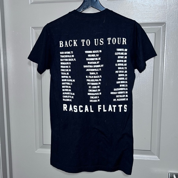 Rascal Flats Back to Us Tour Tee - Picture 3 of 3